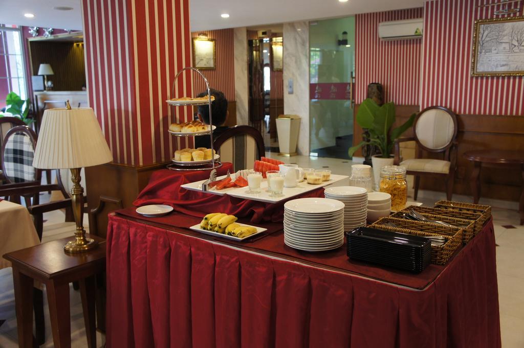Hotel L'Odeon Phu My Hung Ho Chi Minh City Exterior photo