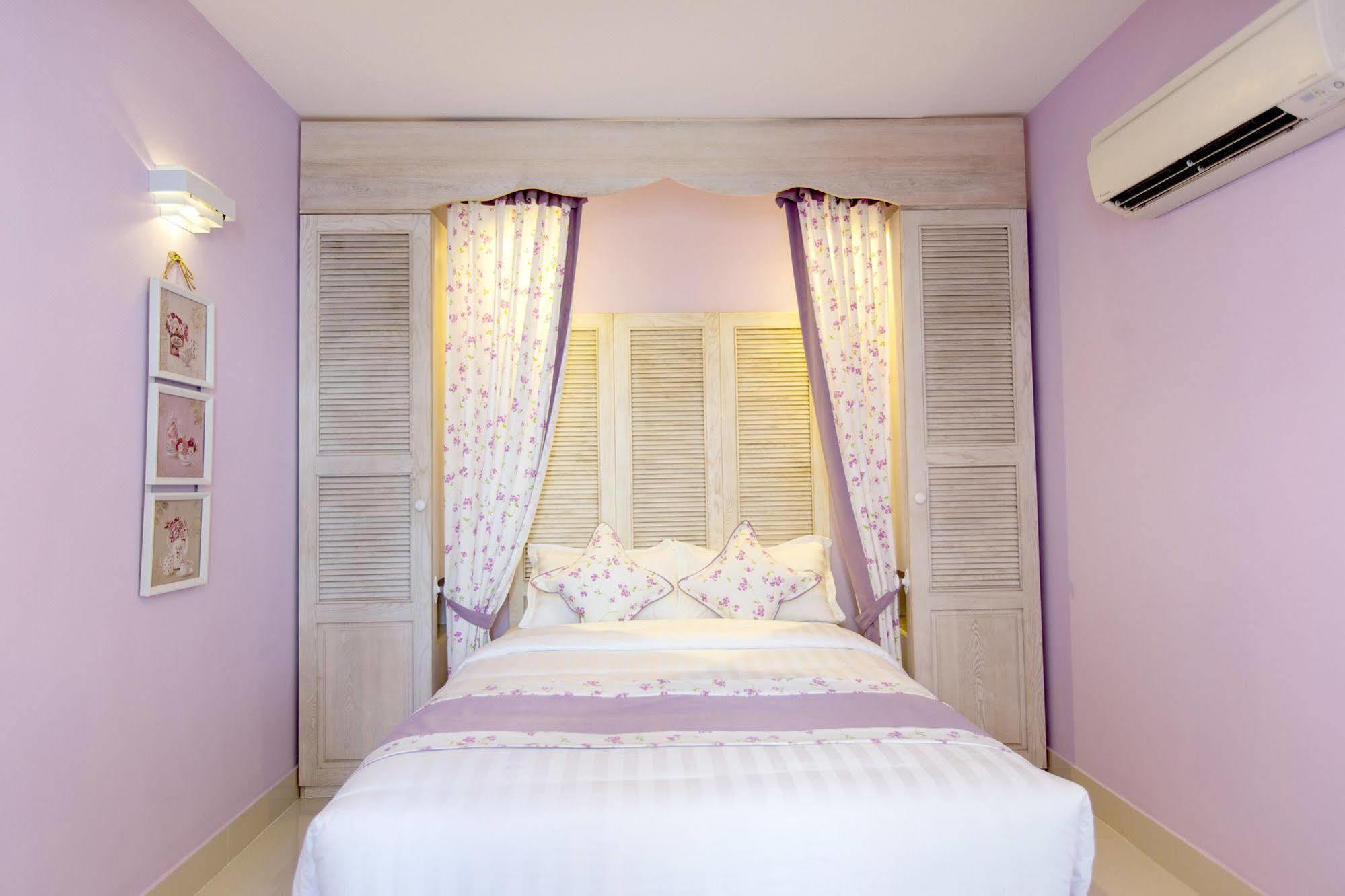Hotel L'Odeon Phu My Hung Ho Chi Minh City Exterior photo